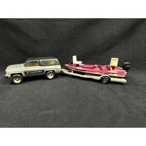 Vintage ERTL Black Max Chevy Blazer w Ranger Trail Boat & Trailer 2051